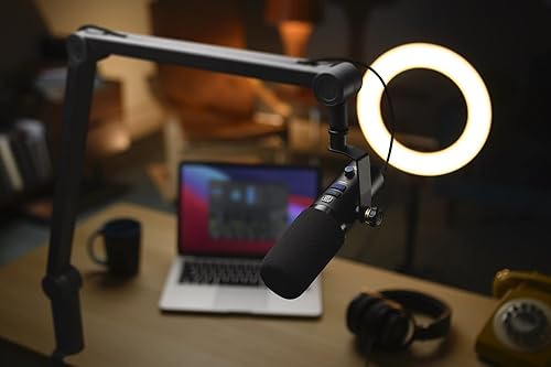 Miniatura 2 de PreSonus Micrófono USB dinámico Revelator para grabación, podcasts y transmisión con efectos integrados y ajustes preestablecidos fáciles de usar,