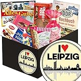 WEITERE PRÄSENTKÖRBE: Bei uns gibt es viele weitere Ideen für DDR-Präsentkörbe gefüllt mit Ostprodukten. Wir bieten Ihnen eine außergewöhnliche Geschenkidee für jeden 