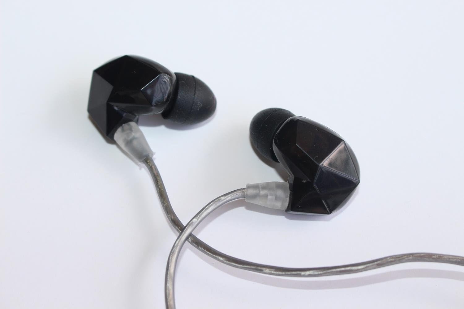 VSD3 Black (Non-detachable cables)