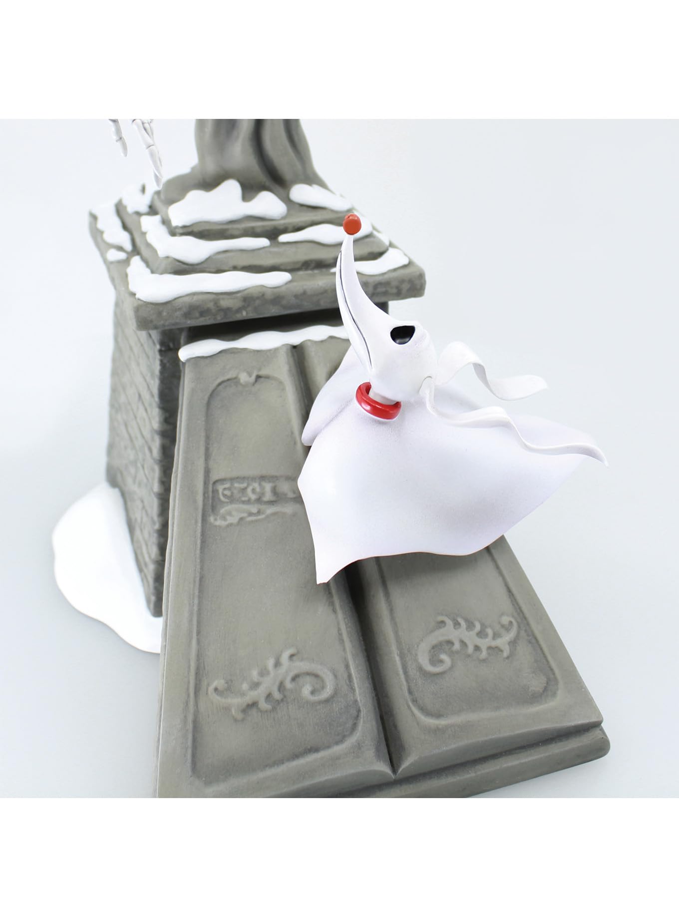 Enesco Disney Showcase Figurine Père Noël Jack L'Étrange Noël de Monsieur Jack et Zero Allumé, 22,9 cm, Multicolore