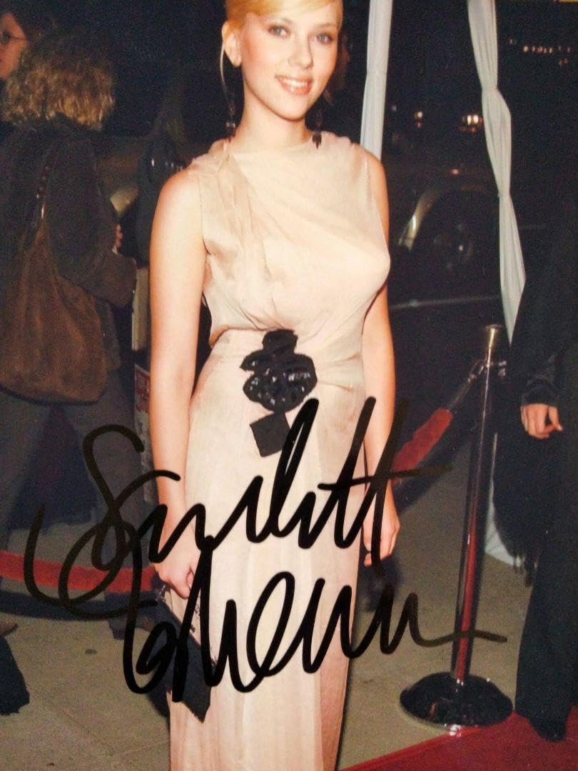 Amazon.co.jp: スカーレットヨハンソン直筆サイン2Lサイズ写真  