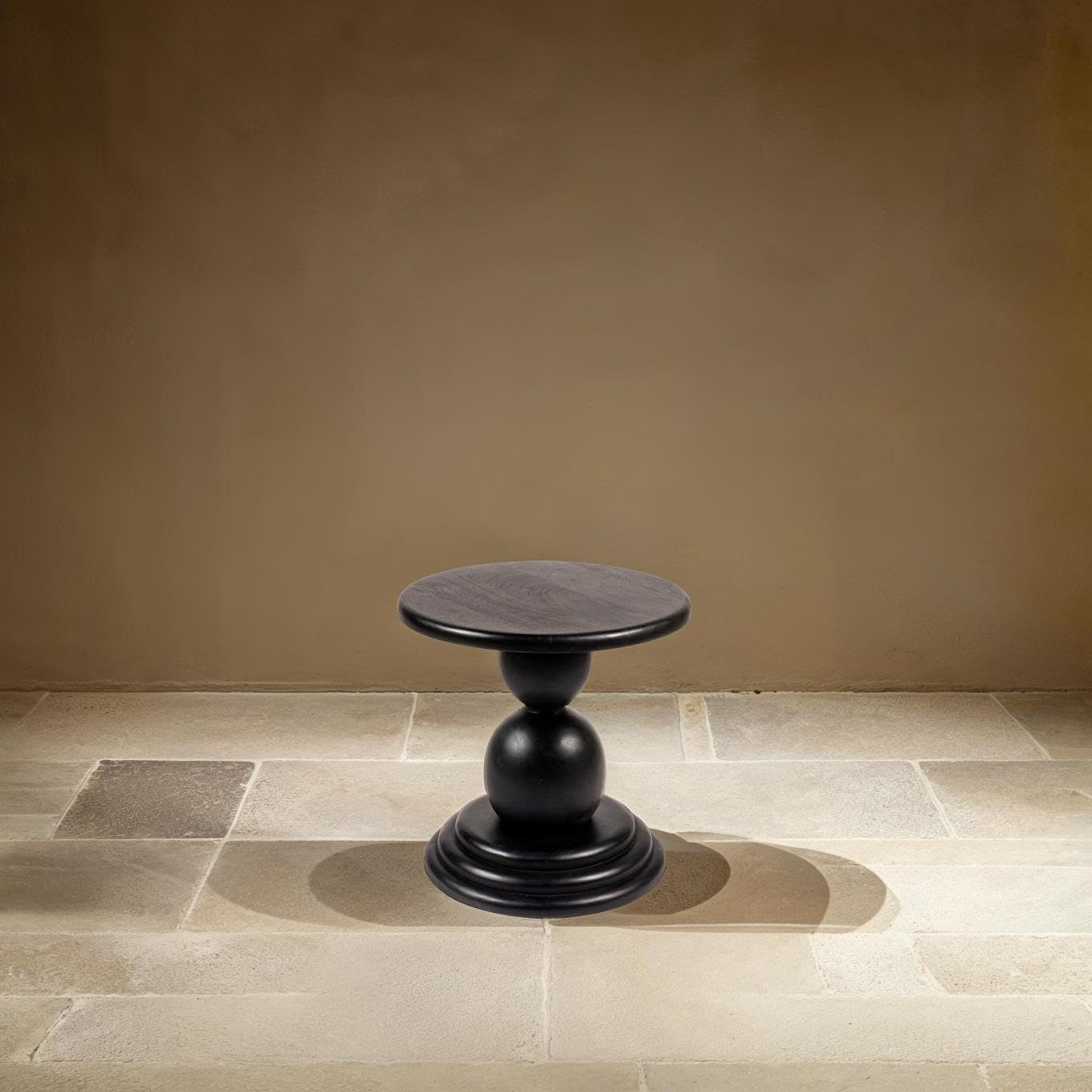 Creative Co-Op Round Mango Wood Bulbed Pedestal End Table, Black
