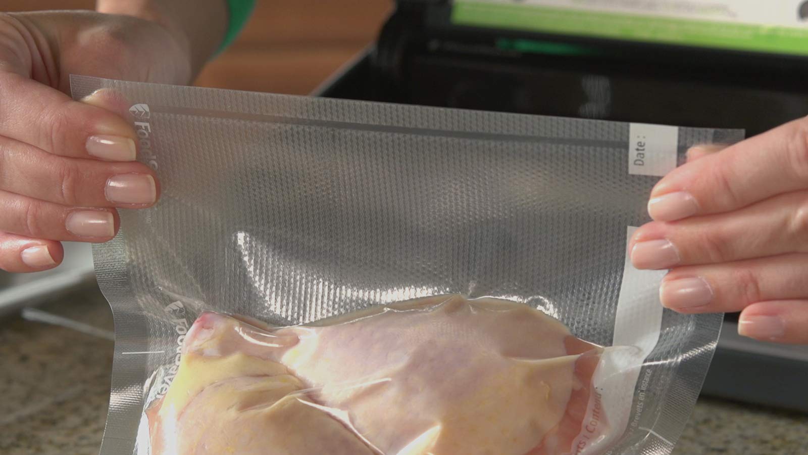 FoodSaver FM2100000 Vacuum Sealer Machine System with Starter Vacuum