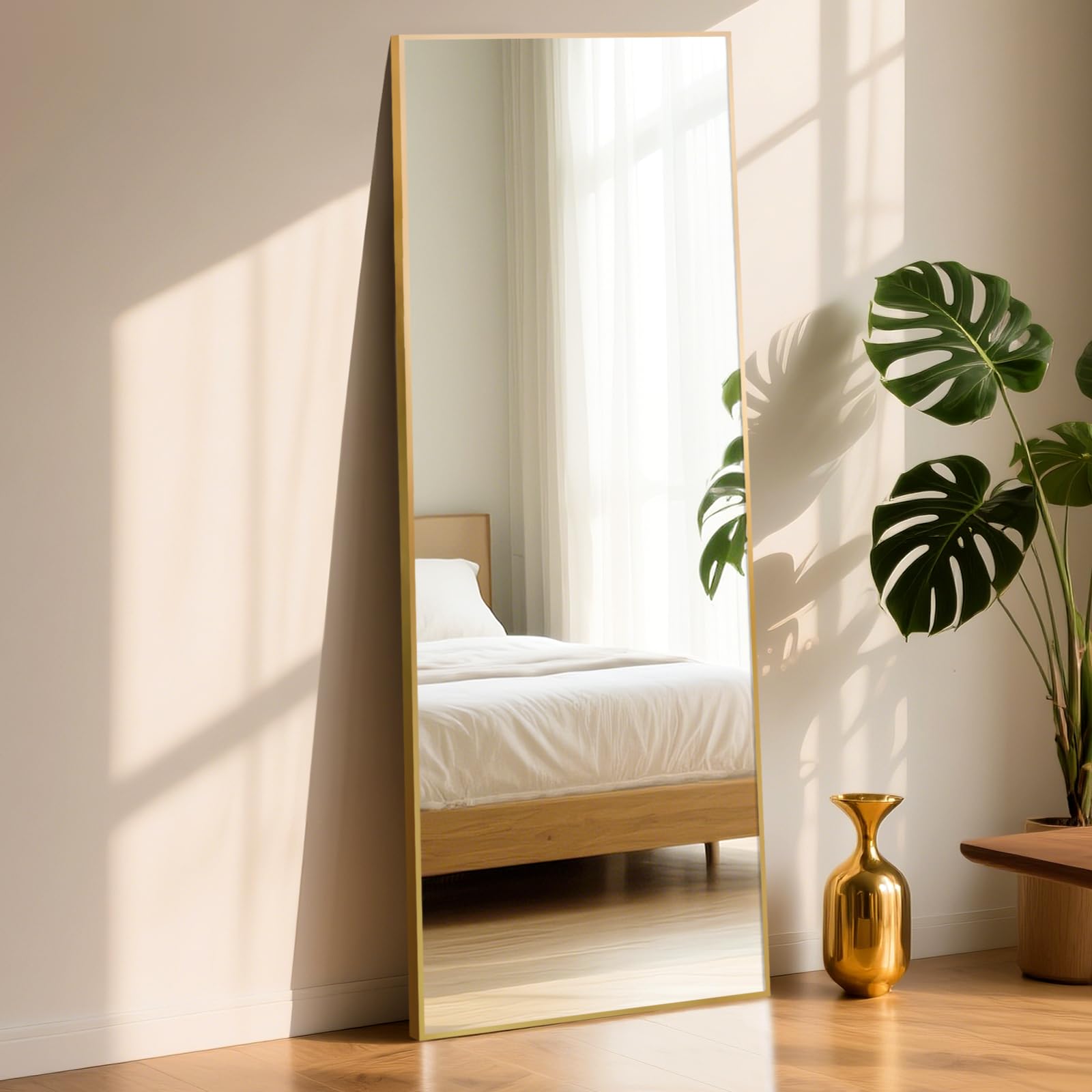 Grand miroir mural 165x60 cm cadre aluminium doré inclinable suspendu sur pied