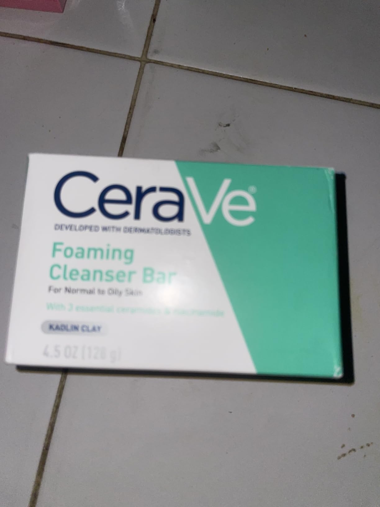 CeraVe Foaming Cleanser Bar, Soap-Free Body and Face Cleanser Bar for Oily Skin, Fragrance Free, 4.5 Ounce