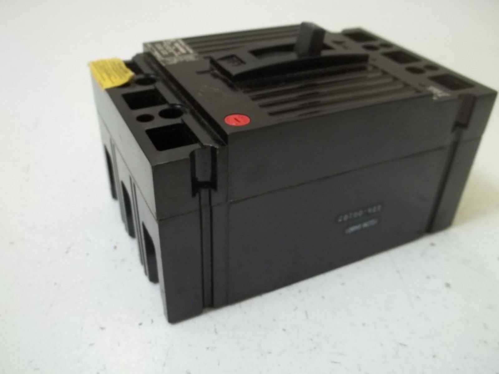 GE Plug in Circuit Breaker, THHQL, Number of Poles 2, 20 Amps, 120/240VAC, High Interrupting Capacity