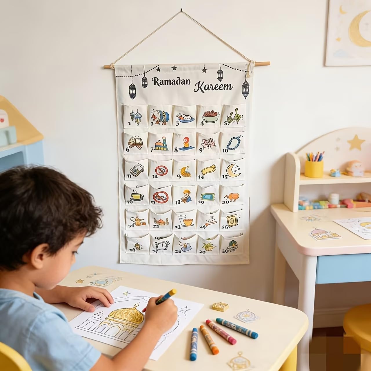 Leinwand Wand-Organizer für Ramadan | Eid Mubarak Countdown Kalender & Tägliche Überraschungen | Multifunktionaler Ramadan Adventskalender