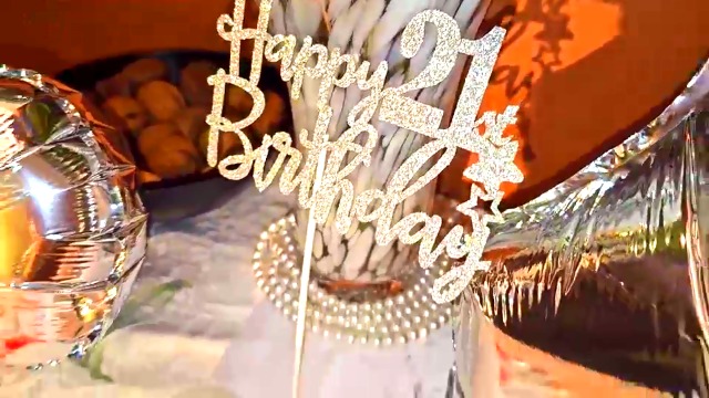 HOMEZZO Dancng Queen Party Decoratons, Gltter Dancng Queen Dsco Ball Banner Slver Frnge...