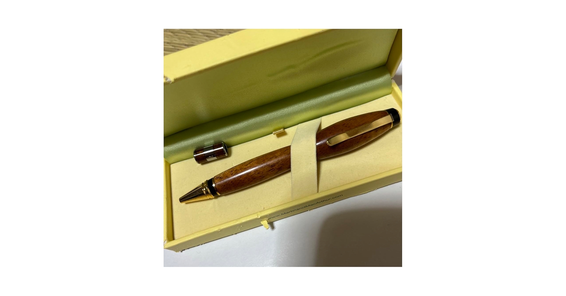 Martin & MacArthur 木製ボールペンと置き物 Amazon | マーティン＆マッカーサー Martin&MacArthur