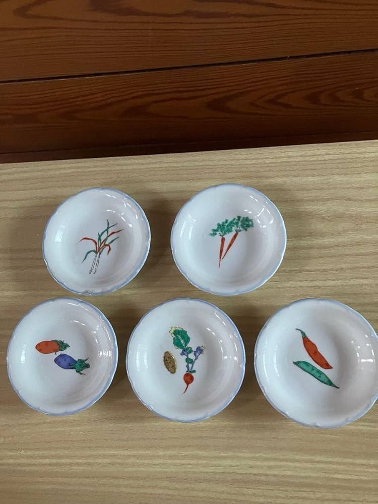 Amazon | 有田焼 野菜の絵付けがかわいい小皿5個セット 和食器 | ノー Amazon | 有田焼 野菜の絵付けがかわいい小皿5個セット 和食器 | ノー