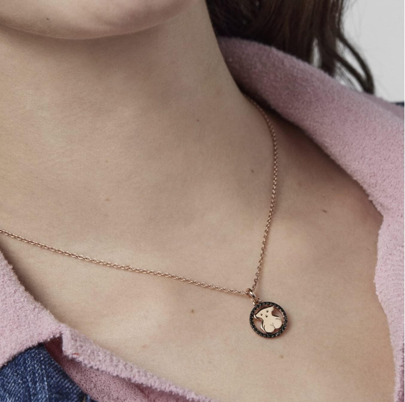 TOUS Collar con Baño de Oro Rosa 18Kt sobre Plata para Mujer con Motivo de Oso Espinela, Largo 45cm, Elegante y Versátil, Colección Camille
