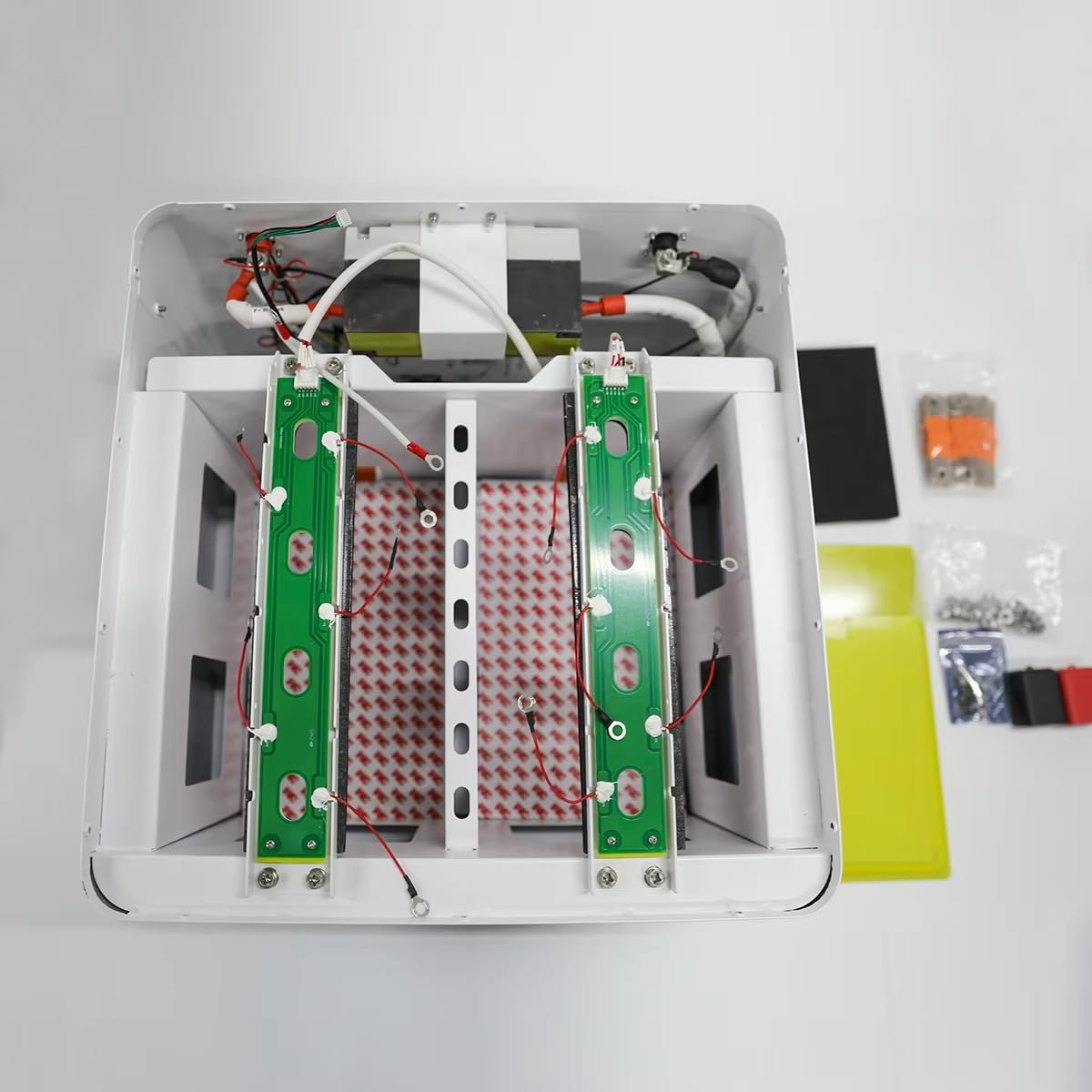 Kit Batteria per Impianto Fotovoltaico 51,2V 280Ah/314Ah/320Ah LiFePO4 Senza Celle, Pacco Batteria 48V con BMS, Espandibile fino a 16 Unità, Accumulo Solare, Off-Grid, Emergenza