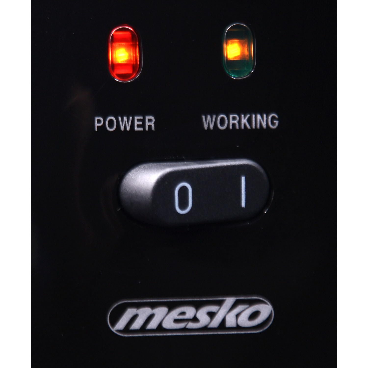 Mesko MS4908 Friggitrice ad Olio Elettrica, 2,5 Litri, Temperatura Regolabile, Secchio Antiaderente Rimovibile, Coperchio con Filtro Antiodore e Finestra, Facile da Pulire, 1800W, Nero