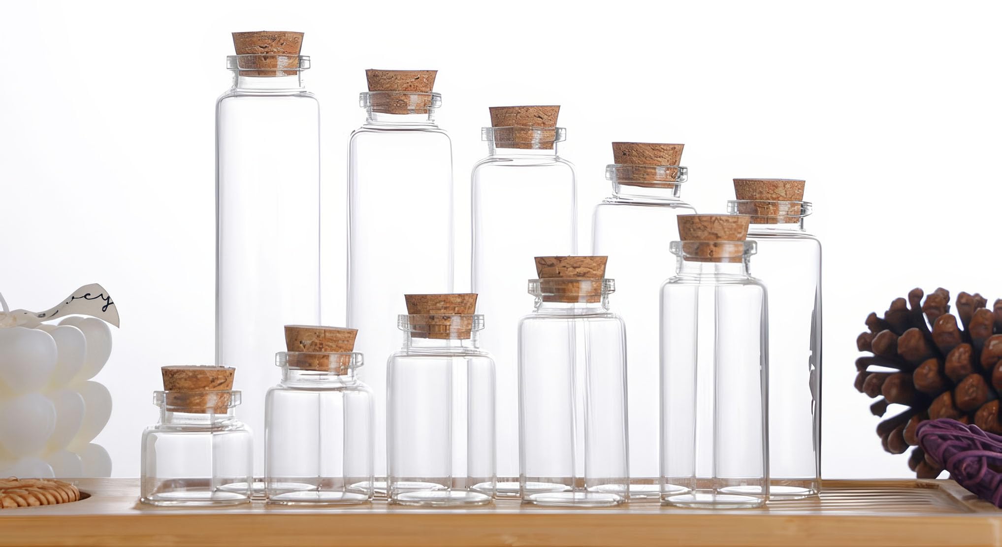 LGEGE Mini botellas de plástico de 12 ml con tapones de corcho, juego de 50 piezas, 22 botellas pequeñas de poción de 60 mm, tarro de arte de arena pequeño para decoración de fiestas, manualidades