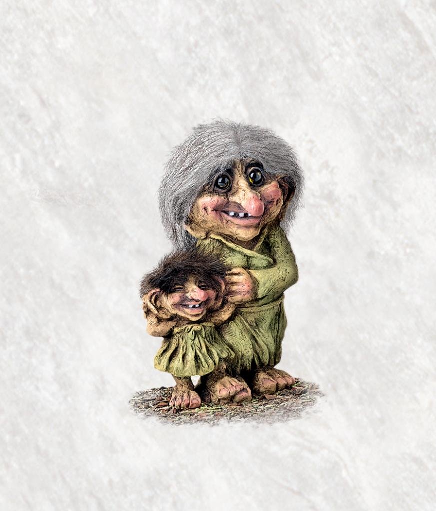 Troll Ny Form avec fille 18cm le cadeau idéal pour collectionneur