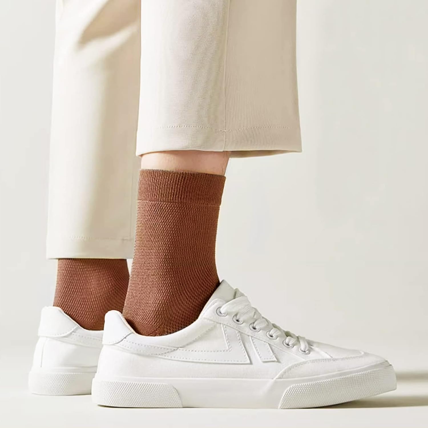 Pacote com 5 meias esportivas masculinas de mistura de algodão, Style01-Masculino Tamanho do Calçado: 7-12, Tamanho Único em promoção! Veja a oferta e mais achadinhos de Moda íntima 6 Hoje é o melhor dia para comprar Pacote com 5 meias esportivas masculinas de mistura de algodão, Style01-Masculino Tamanho do Calçado: 7-12, Tamanho Único com aquele preço maroto! Promoção! Aproveite a oferta! 6