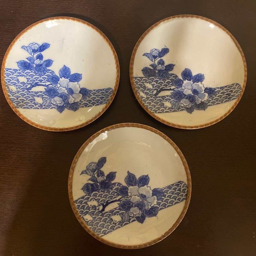 Amazon | 骨董品 古伊万里 三枚組 イゲ皿 染付 千鳥 花 | ノーブランド 