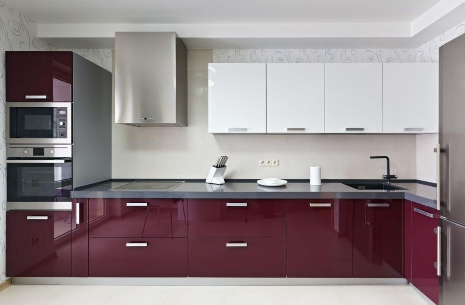 ERATO Glossy Maroon Wallpaper Peel & Stick Vinyl Contact Paper Self Adhesive Wallpaper for Kitchen Cabinets Furniture Countertop Removable Waterproof Wallpaper (Cherry Glossy, 2 Feet x 5 Feet)