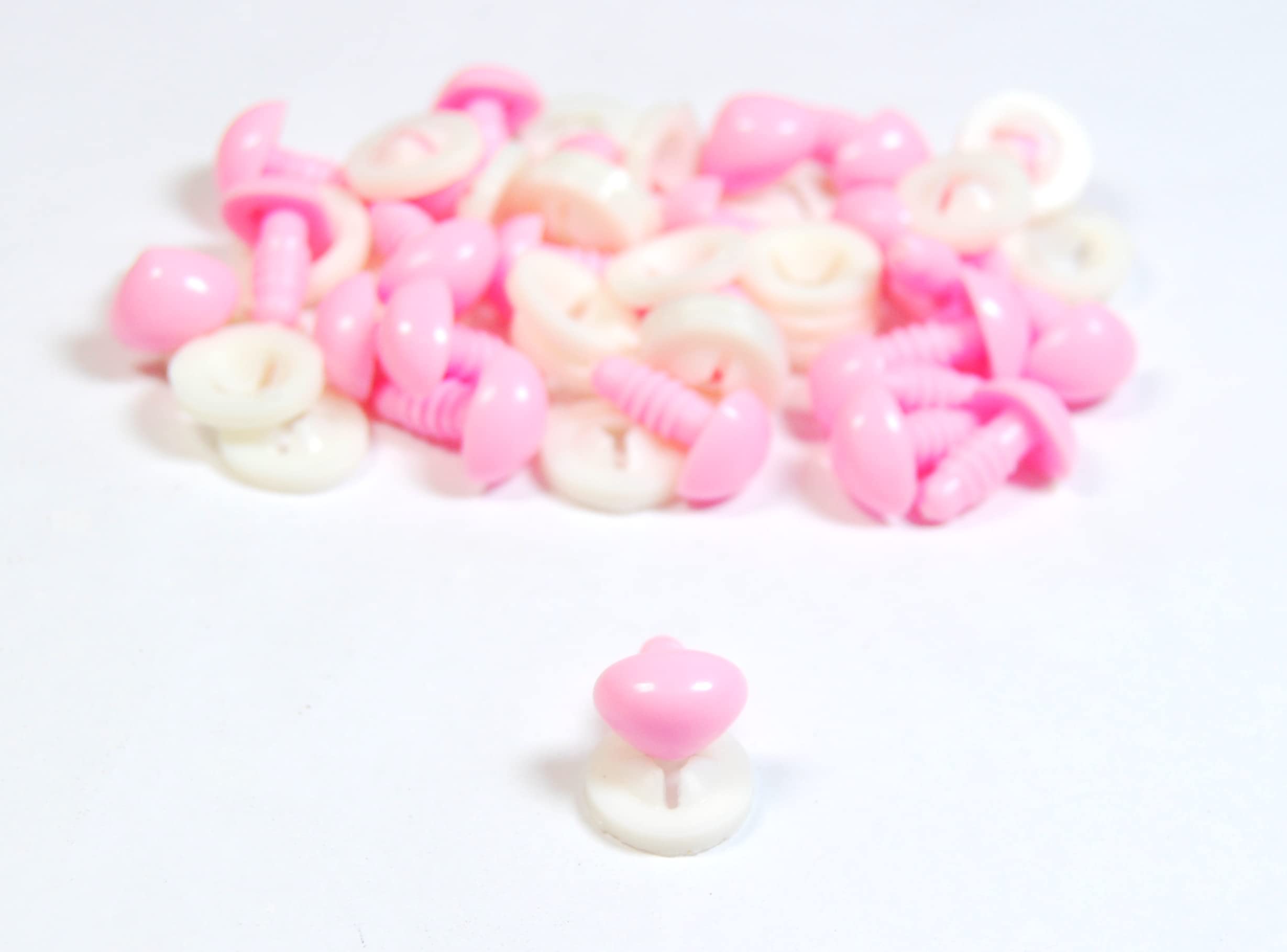 celloexpress 7mm x 5mm Baby Pink Triangle Noses with Plastic Backs - Safety Noses for Soft Toy Teddy Bear Animal Making (Pack of 50)