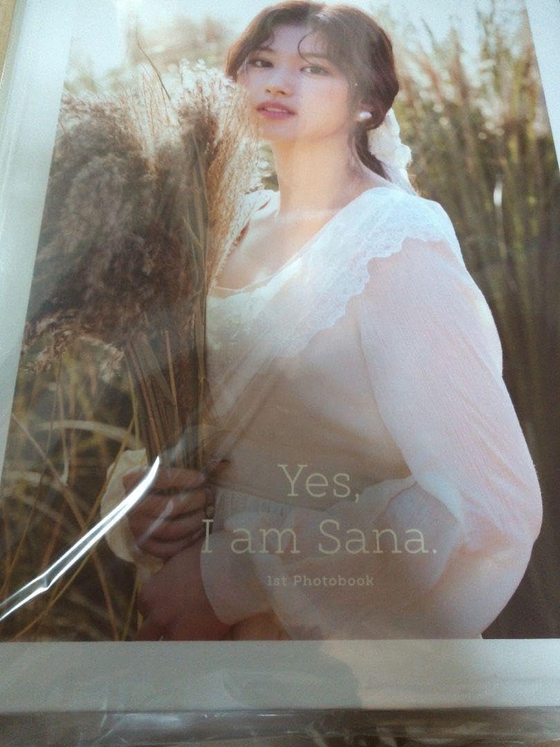 Yes I am Sana TWICE サナ写真集White