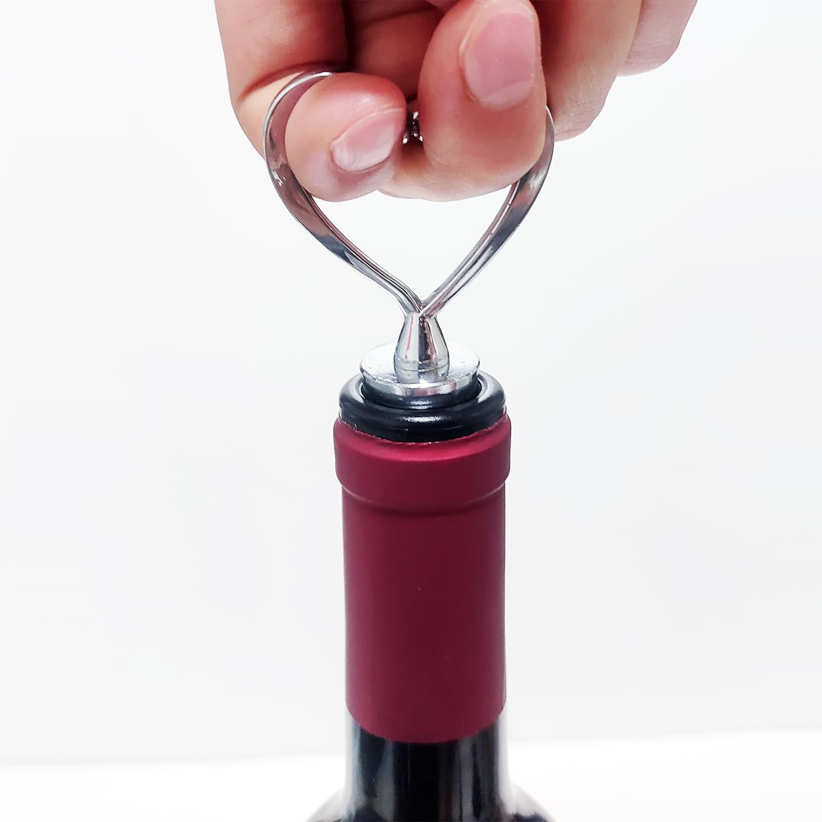 Lot de 16 bouchons de vin réutilisables en alliage de zinc argenté en forme de cœur pour bouteille de vin, champagne bière, décoration de bar, décoration de mariage, d'anniversaire, de Noël