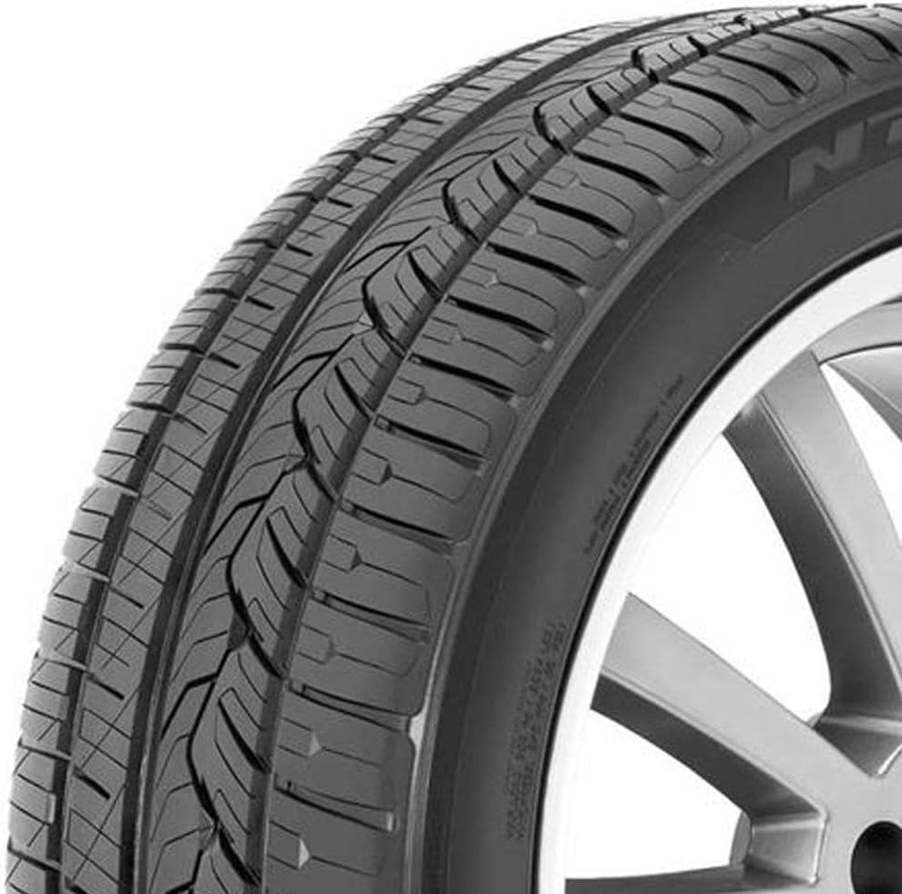 Nitto NT421Q Radial Tire - 255/60R17 110V