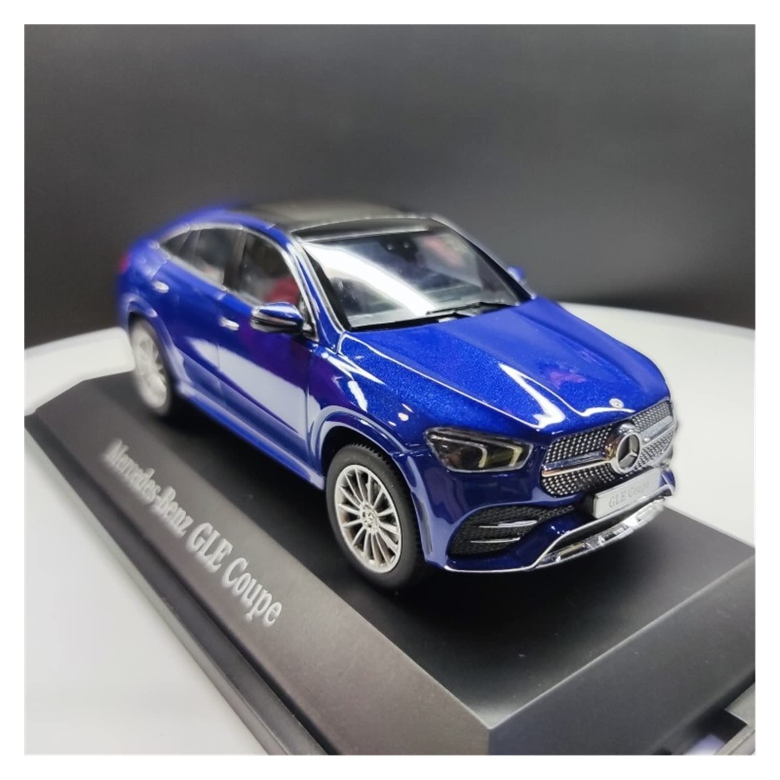 メルセデスベンツ GLE 1/43スケール メルセデスベンツ GLE 1/43スケール imgrc0095948453.jpg