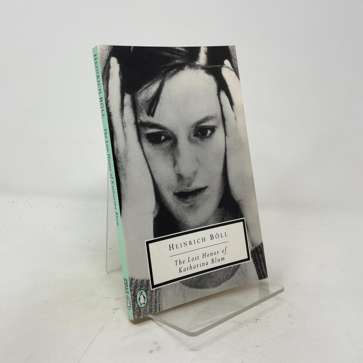 Buy The Lost Honor of Katharina Blum (Classic, 20th-Century, Penguin) — BookShops.in