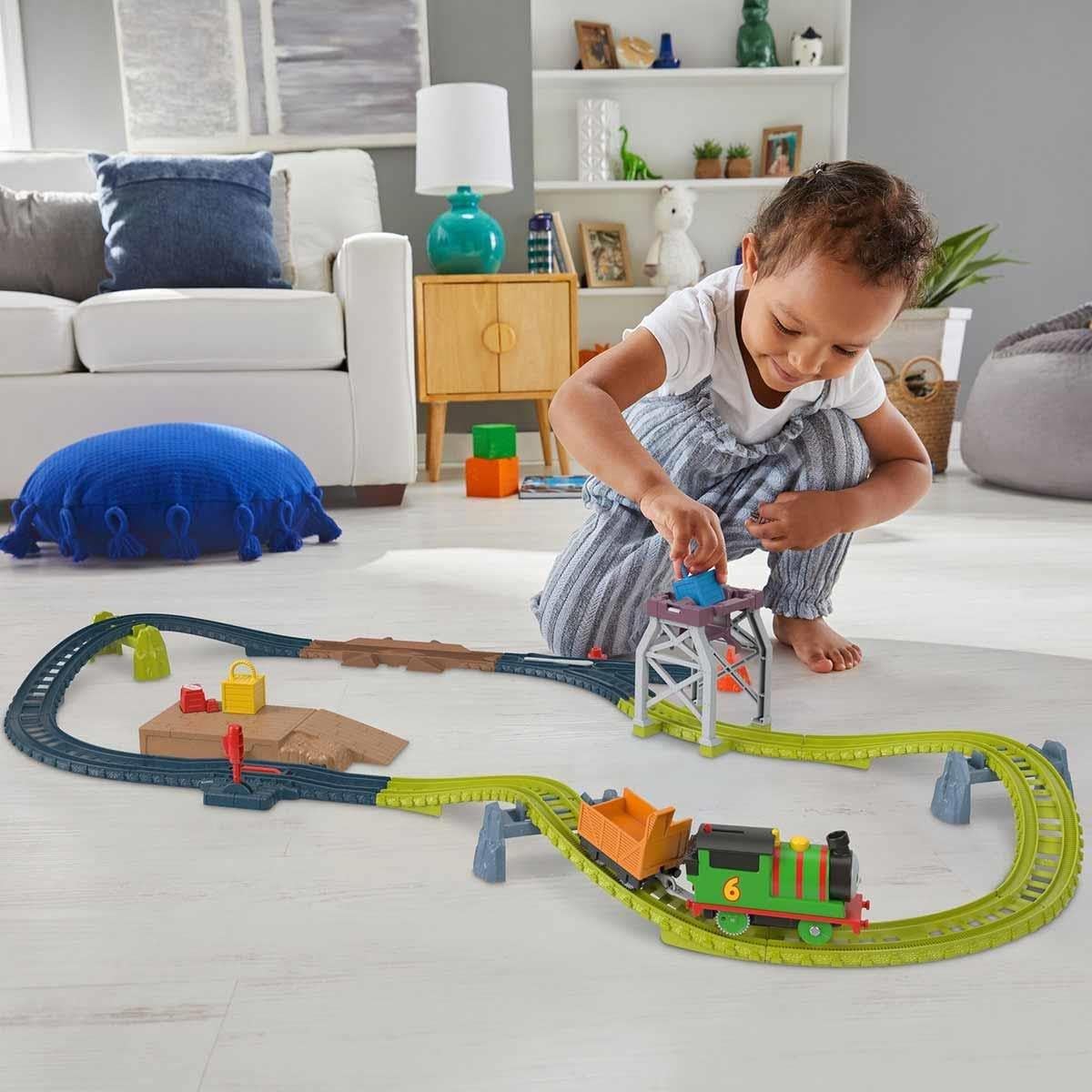 Fisher-Price Thomas & Friends HPN58 Motorised Playset : Amazon.ca