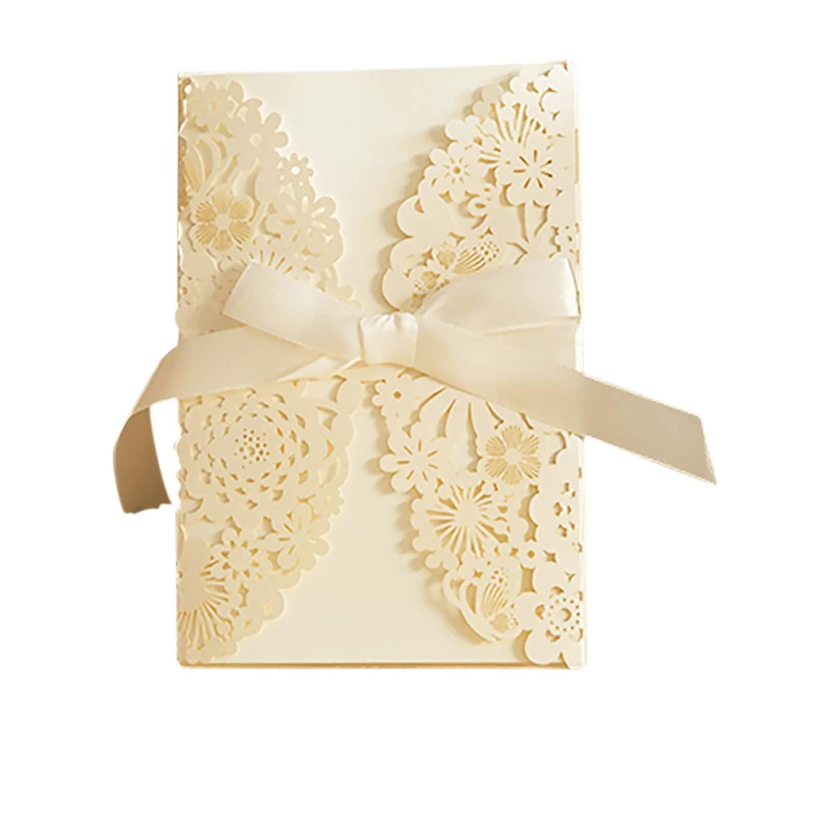Biglietti d'invito per matrimonio con taglio floreale cavo e buste vuote all'interno, fiocco incluso, confezione da 10 o 25, 12,7 x 18,5 cm piegati, oro o rosso (25 uds.)