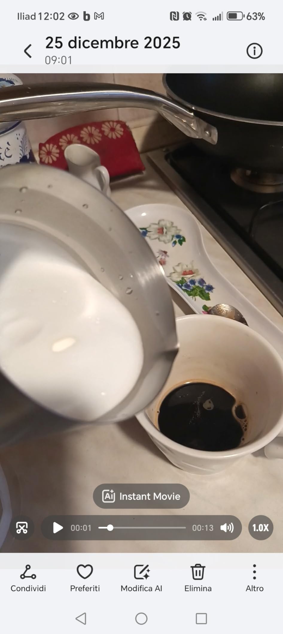 SIMPLETASTE Milk Frother with dense foam