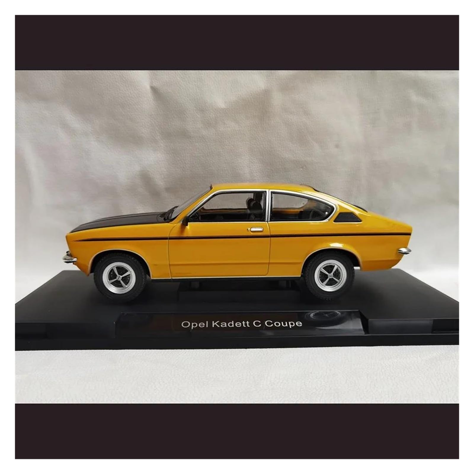 Metallo Scala Replica 1 18 Per Opel Kadett C Coupe Modello auto lega pressofusa Serie decorazioni per la casa Hobby Veicoli Giochi Set