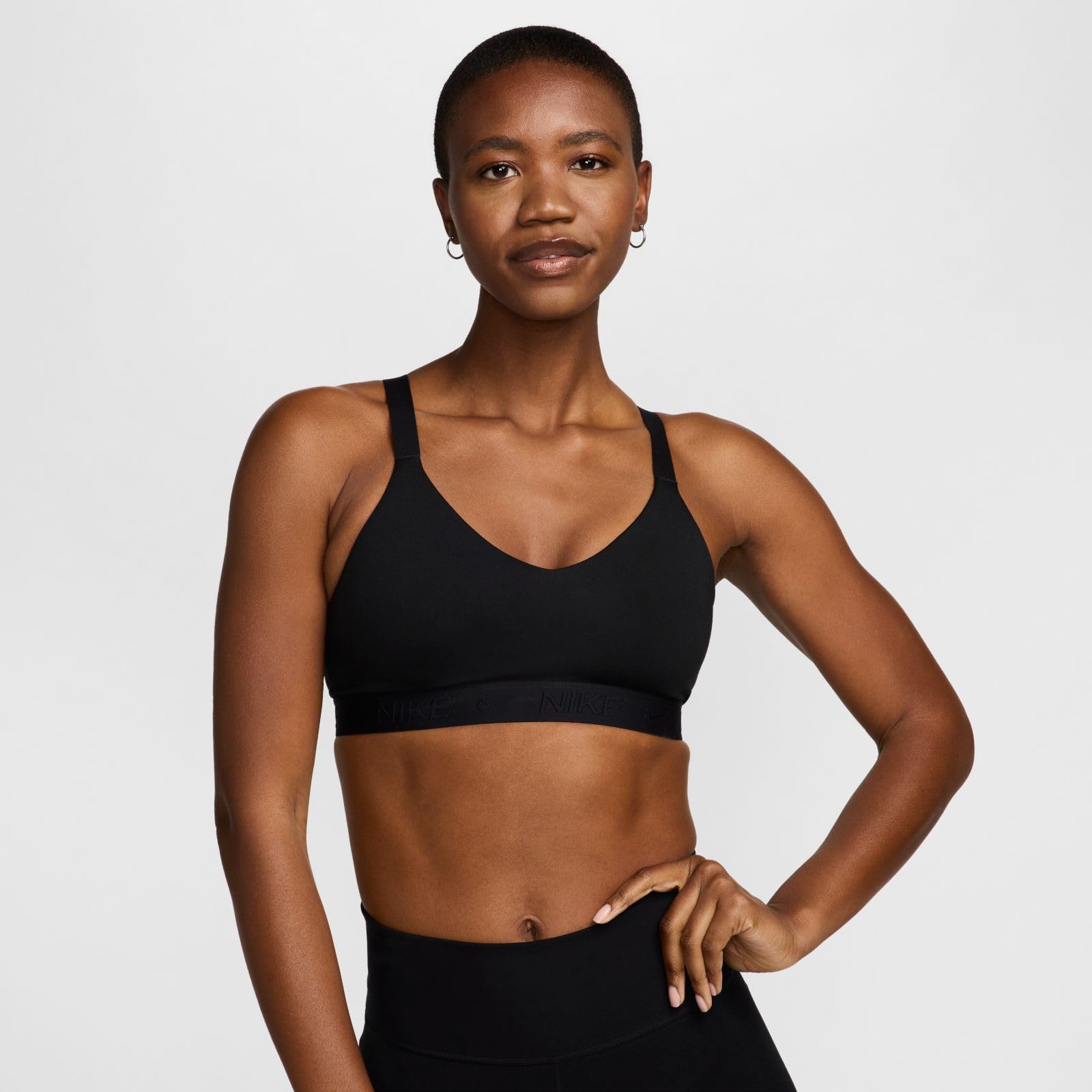 Nike Damen Nike Indy Sport-BH mit Mittlerem Halt, Polster und Verstellbarer Passform Sport-BH