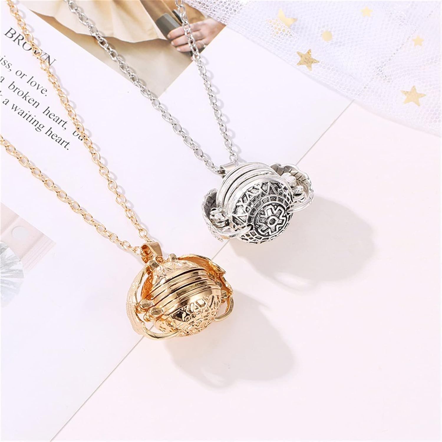 ONLYJUMP Wing Photo Locket Necklace for Women for Women 4 Pictures Frame Chain Charms Multi Layer Vintage Expanding Picture Box Pendant Mother's Day Valentine Birthday Gift Jewelry (silver, Rose Gold) - Image 7