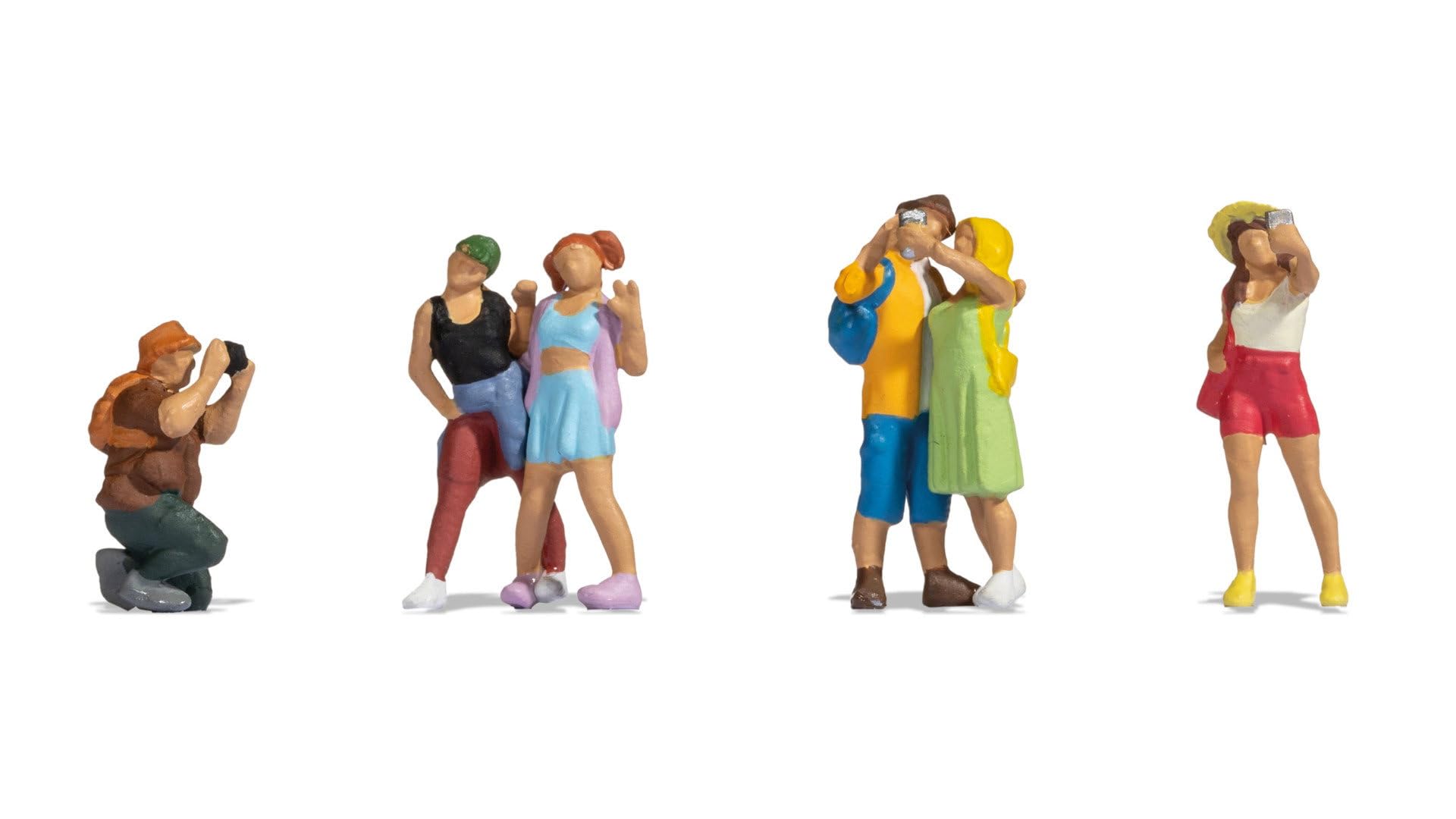 NOCH® Tourists Plastic Figures Ideal for TT Model Train Scenes