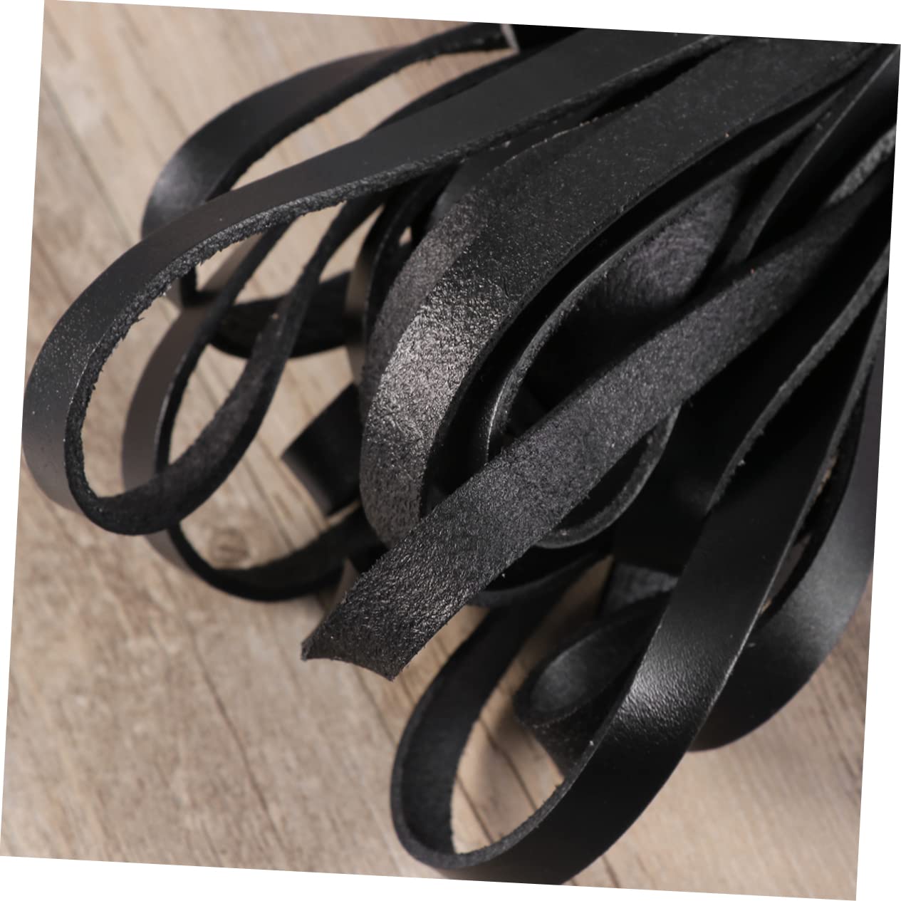 Lurrose Cordino di Cuoio Piatto da Metri in Vera Pelle di Vacchetta Corda per Creazioni di Gioielli Accessori Fai da Te per Bracciali e Collane Nero
