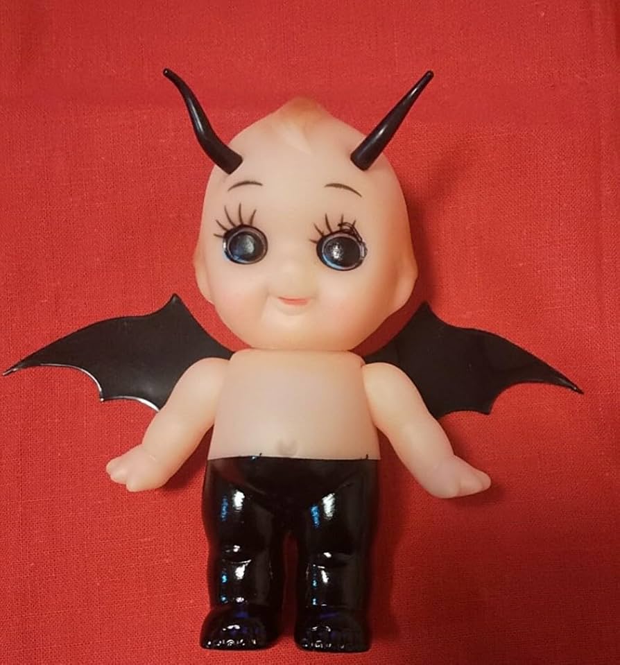 大きいホラー人形 赤い翼の悪魔坊や 大きい人形  フィギュア キューピー人形 Amazon | 大きいホラー人形 赤い翼の悪魔坊や 大きい人形