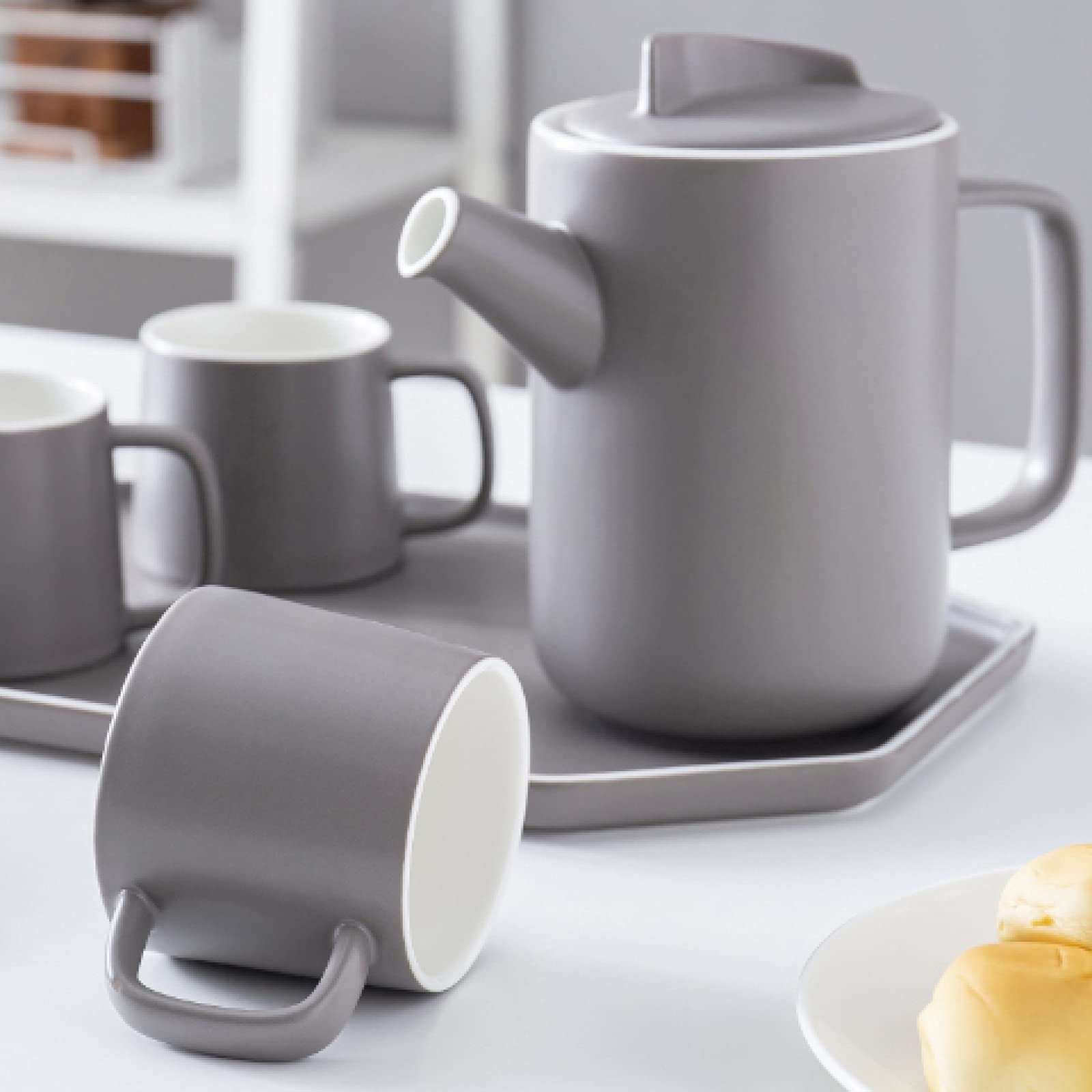 Zestawy użytkowe podwieczorek dla dorosłych Porcelanowa kawa i herbata Zestawy upominkowe Ceramiczny serwis herbaciany Kubek kawy Zestaw herbaciany z czajnikiem 4 filiżanki Taca do serwowania Ślubny