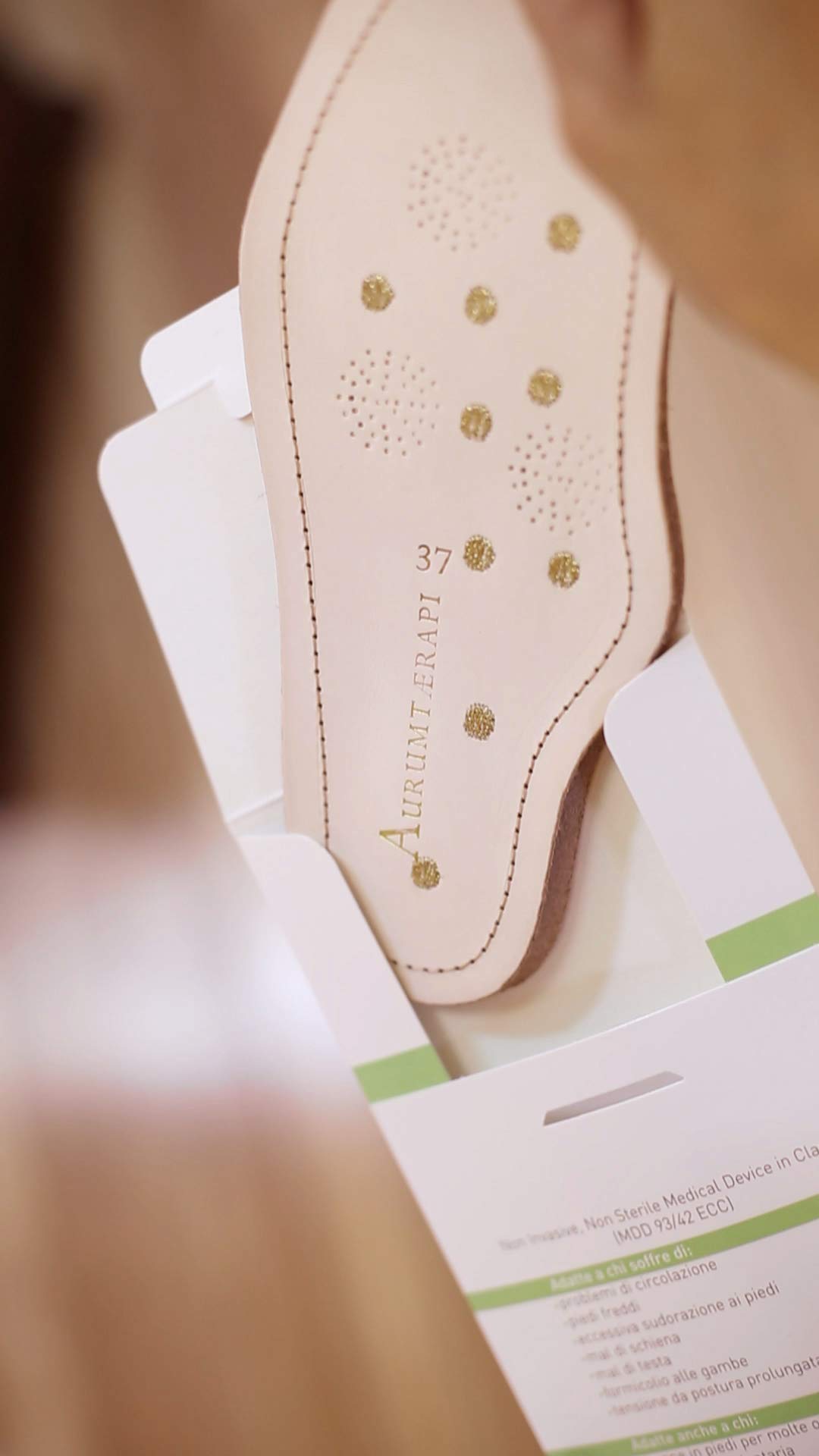 Aurumtaerapi Solette Scarpe Uomo e Donna per Dolori Cervicali, Mal di Gambe | Tensione Nervosa e Disturbi Connessi, Efficace per Problemi Cervicali, Mal di Collo, 100% Made in Italy