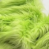 Tissu en peluche très utilisé : cette fourrure pelucheuse pour le bricolage peut être utilisée dans de nombreux projets DIY, comme la couture, la confection de divers accessoires vestimentaires, tapis, oreillers, coussins de siège, décorations, boules de fourrure et plus encore. Ces produits finis ajouteront une belle touche à votre vie quotidienne