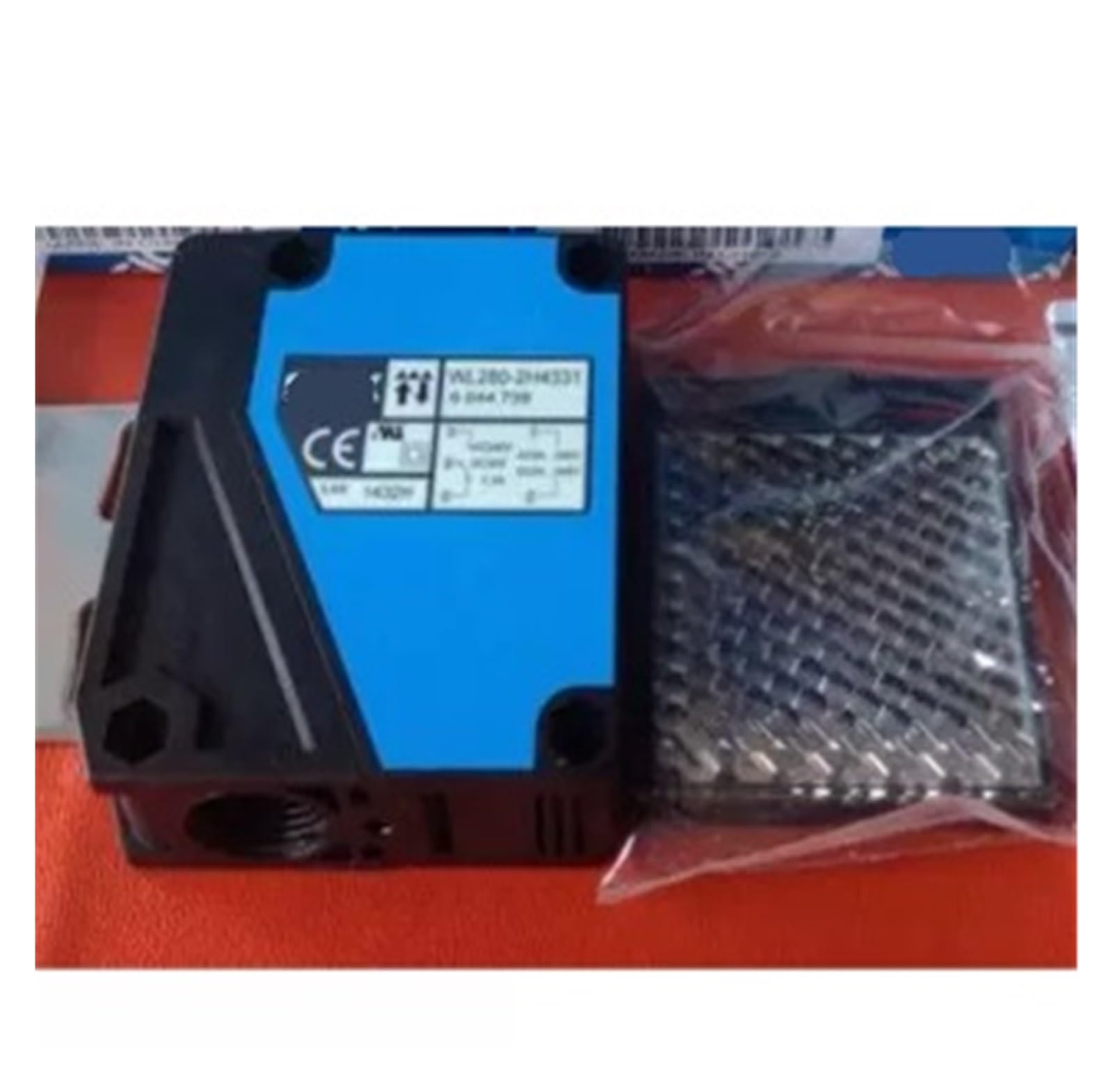 MBPAIHOP 1pcs WL280-2H4331 6044738 Photoelectric Switch Sensor
