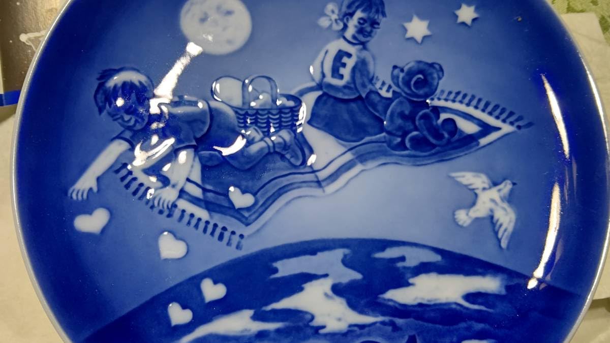 Amazon.co.jp: ロイヤルコペンハーゲン 2001年 ミレニアムプレート