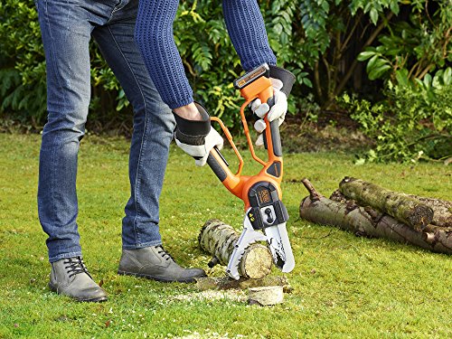 Sierra para podar BLACK+DECKER para limpiar el jardín y cortar leña 7