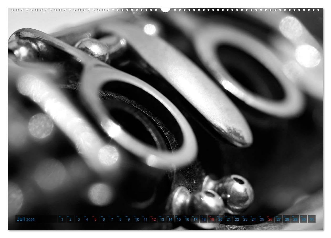 Klarinette - close up (Wandkalender 2026 DIN A2 quer), CALVENDO Monatskalender: Detailaufnahmen einer Klarinette (CALVENDO Hobbys)