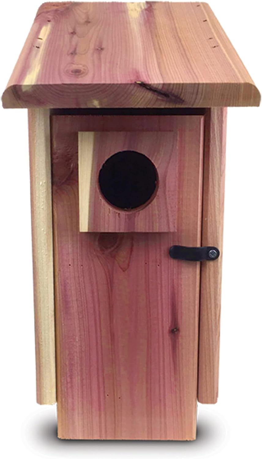 Pennington PRIDE CEDAR HOUSE W/PREDATOR GUARD Holds 1 Adult, 5 - 6 Babies