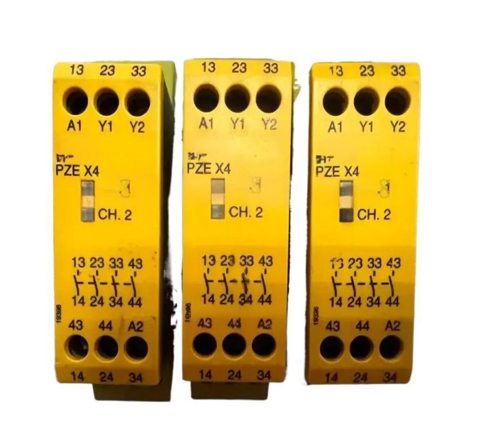 ZVQYSGIW 1pcs Relay PZE X4 24VDC 774585