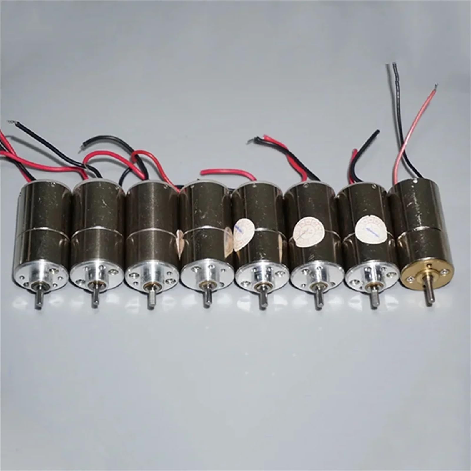 3/5/10 pezzi Micro Mini Motore Coreless Riduttore completamente in metallo 16 mm rotondo DC 3/3,7/5V 80 giri/min 125: 1 Silenzioso Parte di riparazione(10pcs)