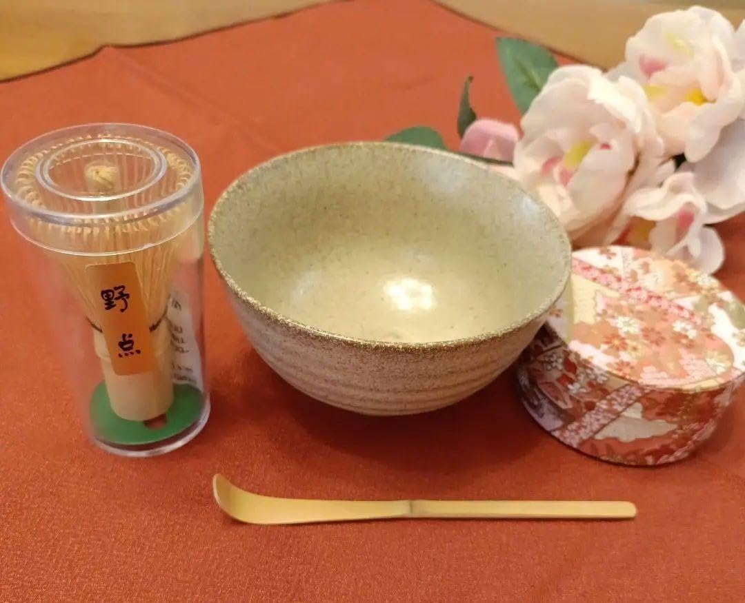 茶道お点前セット(茶碗茶筅スプーン茶缶) やわらかな光の下で 茶道お点前セット(茶碗茶筅スプーン茶缶) やわらかな光の下で