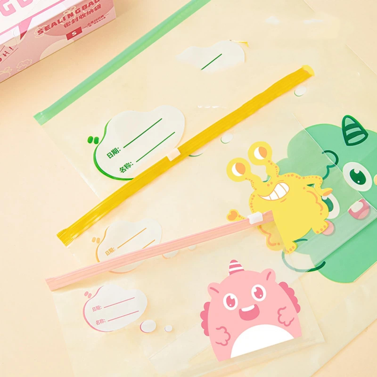 Sealed bag, refrigerator storage and packaging bag, nut self sealing and compact plastic sealing bag, zipper fresh-keeping bag, household use