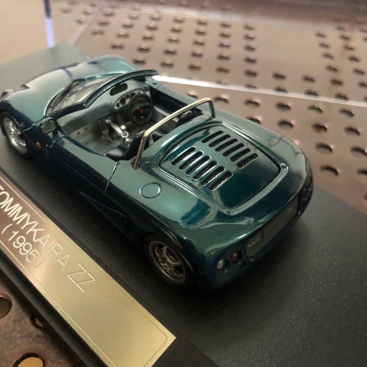 トミーカイラ ZZ 1/43 KAIRA ZZ Hi-Story トミーカイラ ZZ 1/43 TOMMY